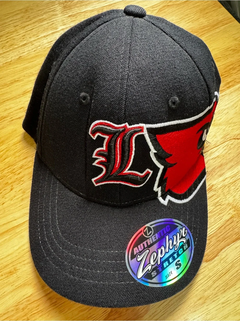 Zephyr Louisville Cardinals NCAA Stretch Fit Hat Size S Black Red Embroidered